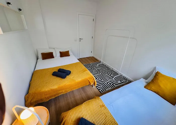 The Crespo House - 2f - & Апартаменти Лісабон